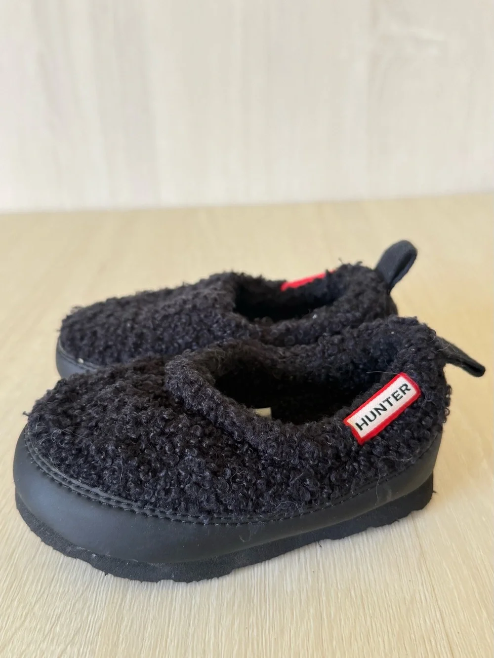 Hunter Kids Black Sherpa Fleece Slip On Shoes Slippers US 5 EU 21